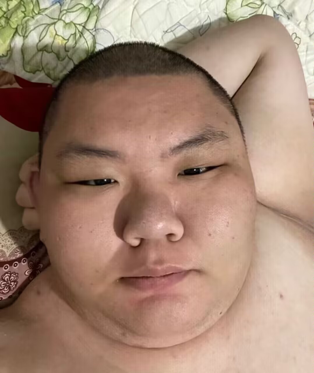 村少绯闻男友的头像-村少博客